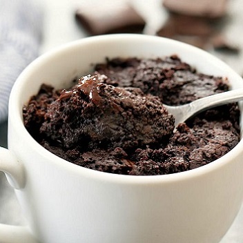 chocolate cake microwave baked in a mug