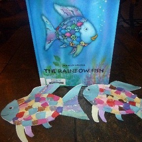 Rainbow Fish craft with tissue paper rainbow fish