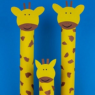 paper towel tubes decorated to look like giraffes